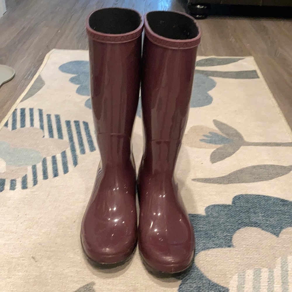 Ugg rain boots